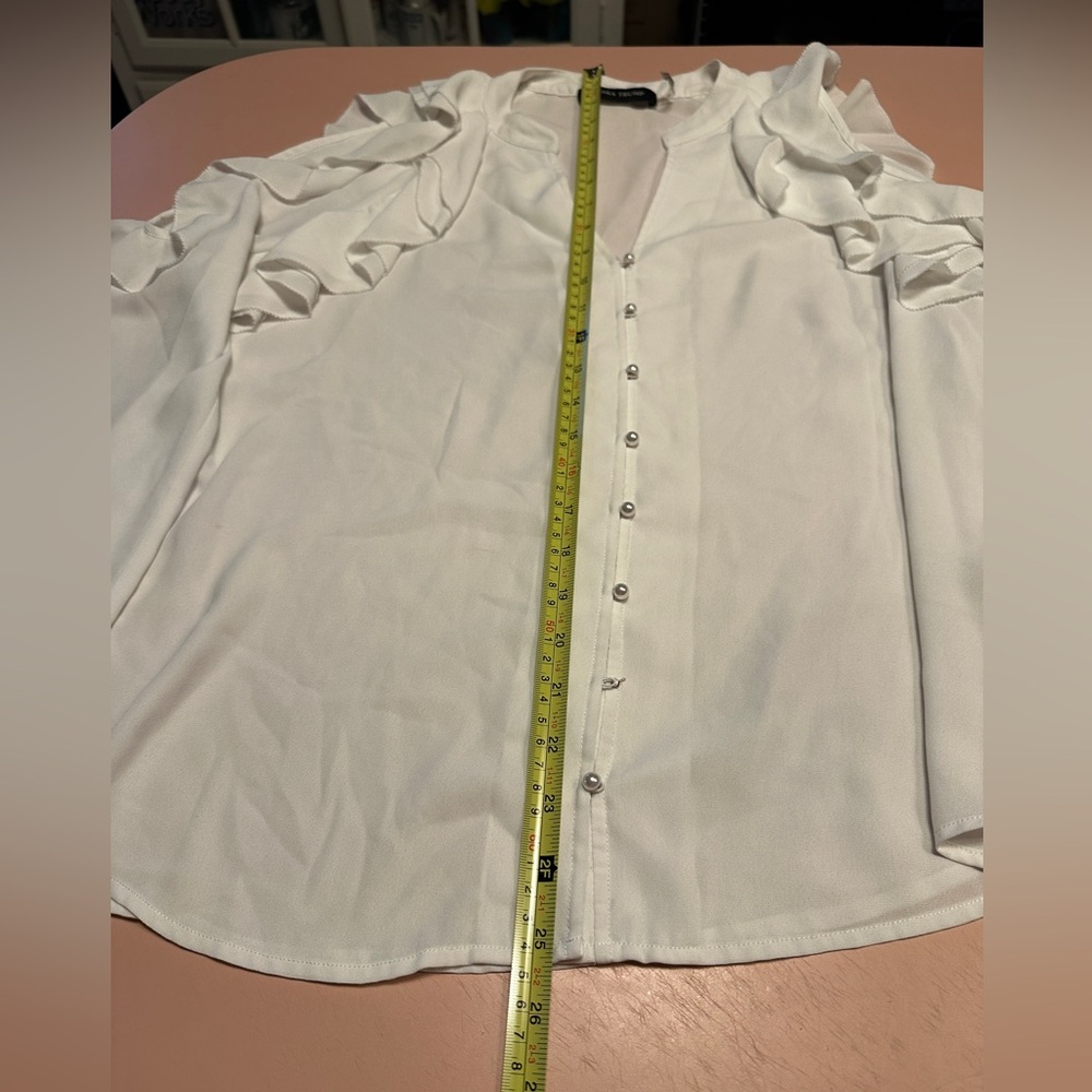 Ivanka Trump White Ruffle Open Shoulder Blouse - Picture 6 of 10